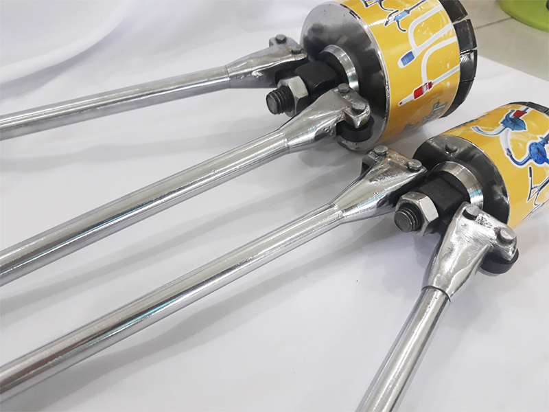 kẹp nắp thùng phuy 200L