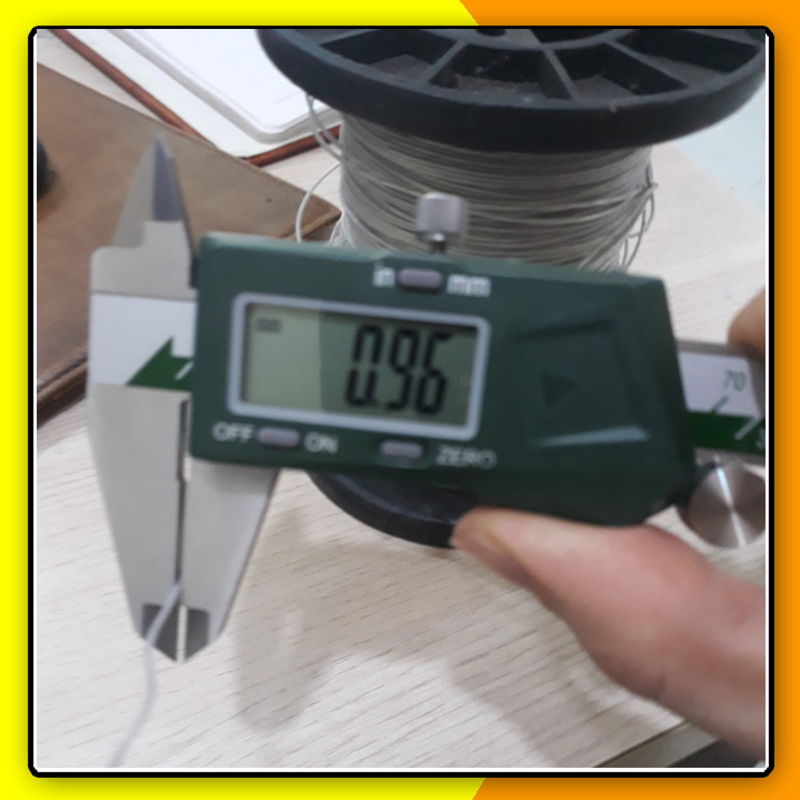 Đường kính cáp khoảng 1mm
