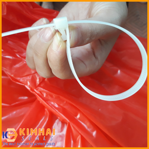 dây rút nhựa có nẫy khóa tháo mở